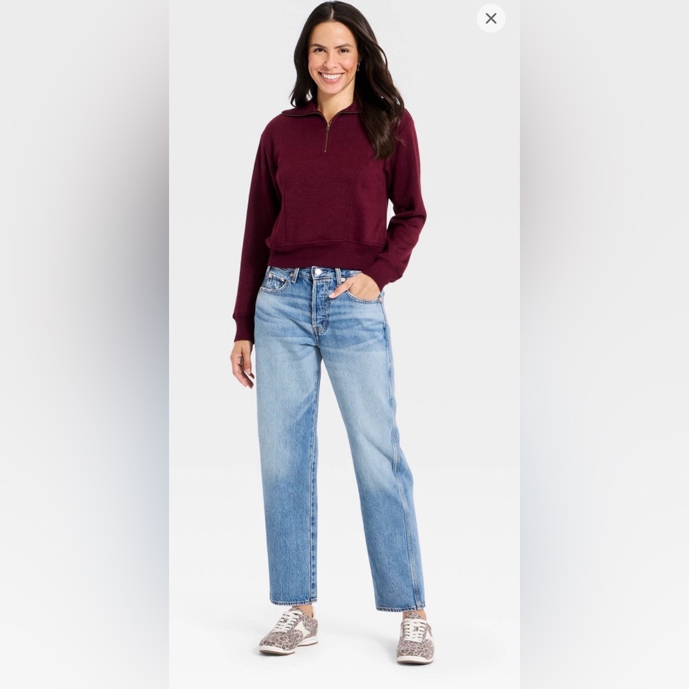 Universal Thread Light Wash Straight-Leg Jeans - Light Blue 90’s mid rise baggy